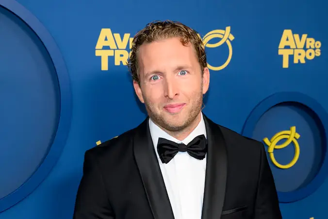 Cabaretier Peter Pannekoek als gast in de studio van Zomergasten